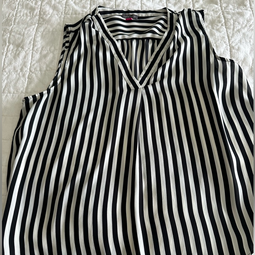 Vince Camuto top XL